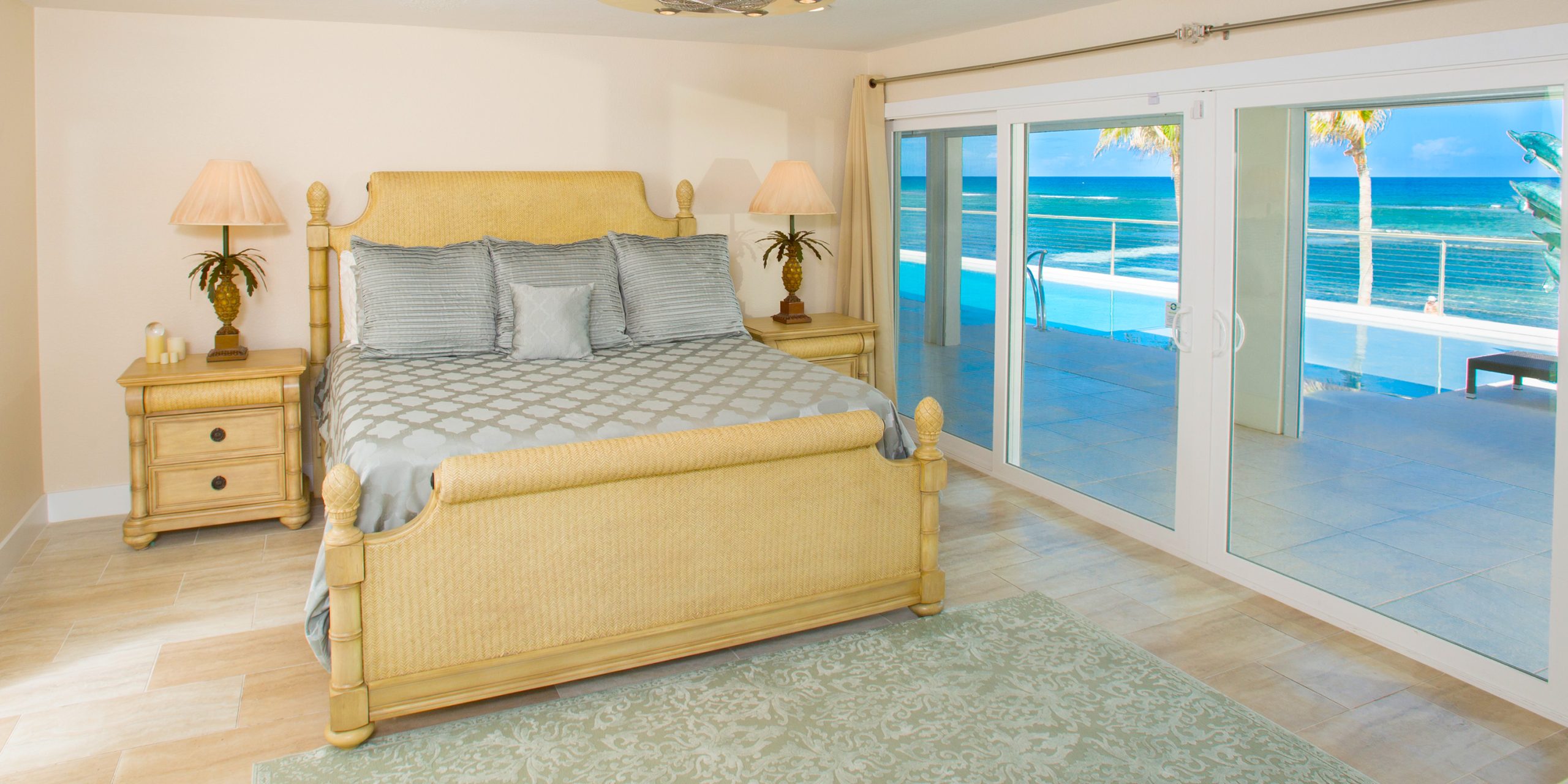 Twin Palms 4